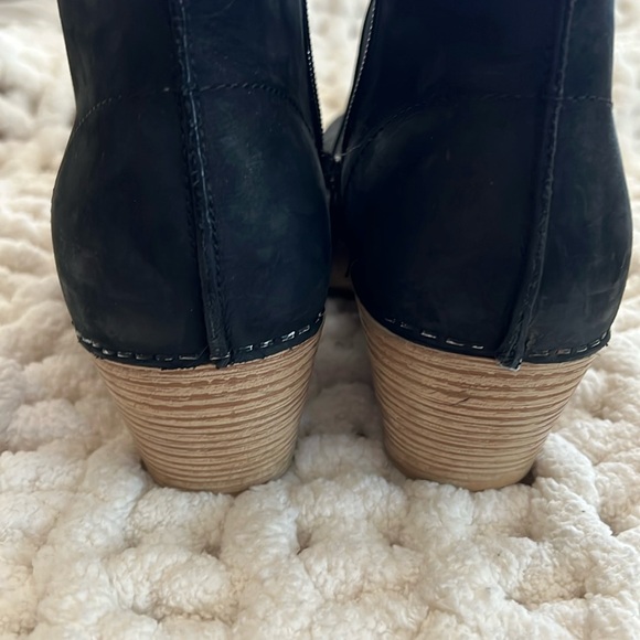 Dansko Maria Nubuck Ankle Clog Boot Black Low Heel 40 US9.5 - Picture 7 of 7